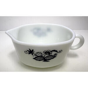 Vtg PYREX Corning 77-B Old Town White Blue Flowers Gravy Boat Only No Plate